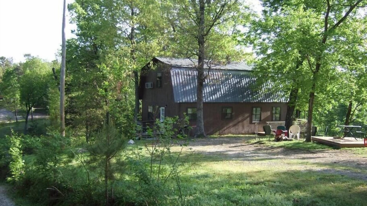 Pencil Bluff House | Windchimes Cabin-Seasonal View of Ouachita River