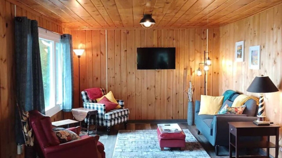 East Tawas House | WindDrifters - Beachfront