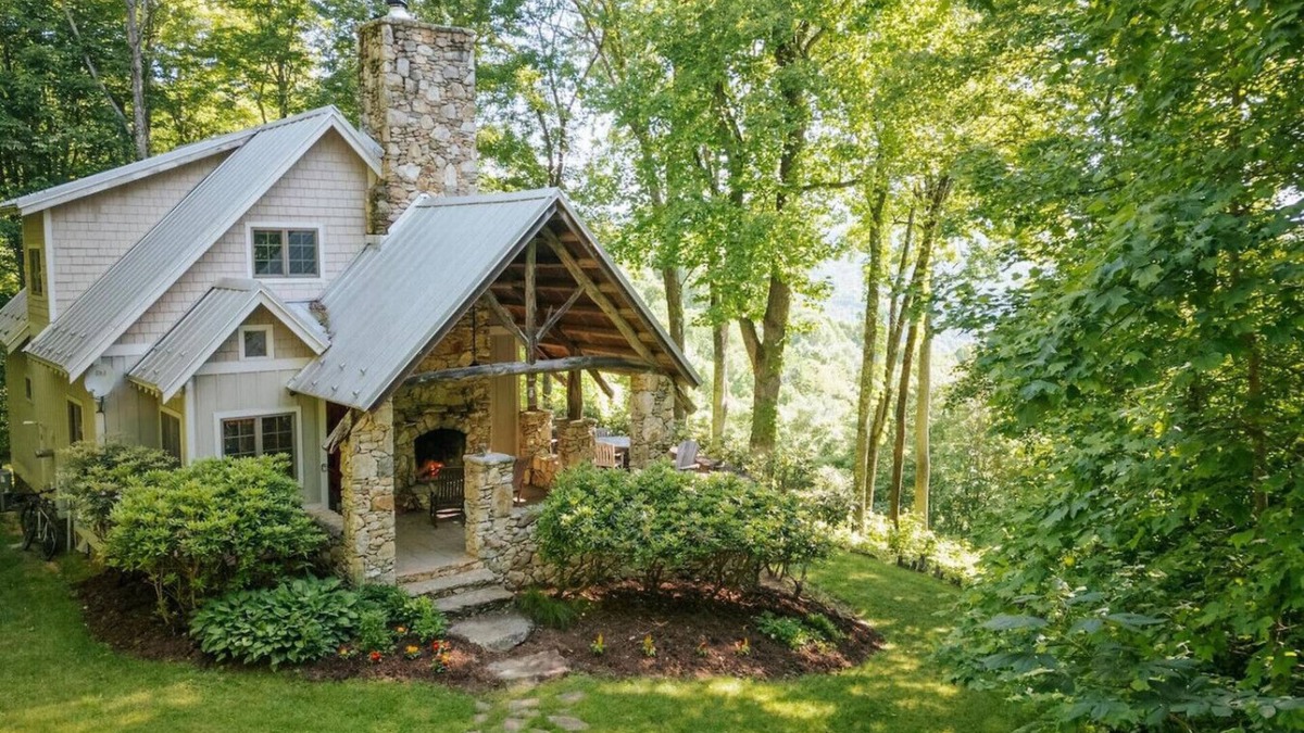 Lansing Cabin | Windfall Farm Stone Cottage