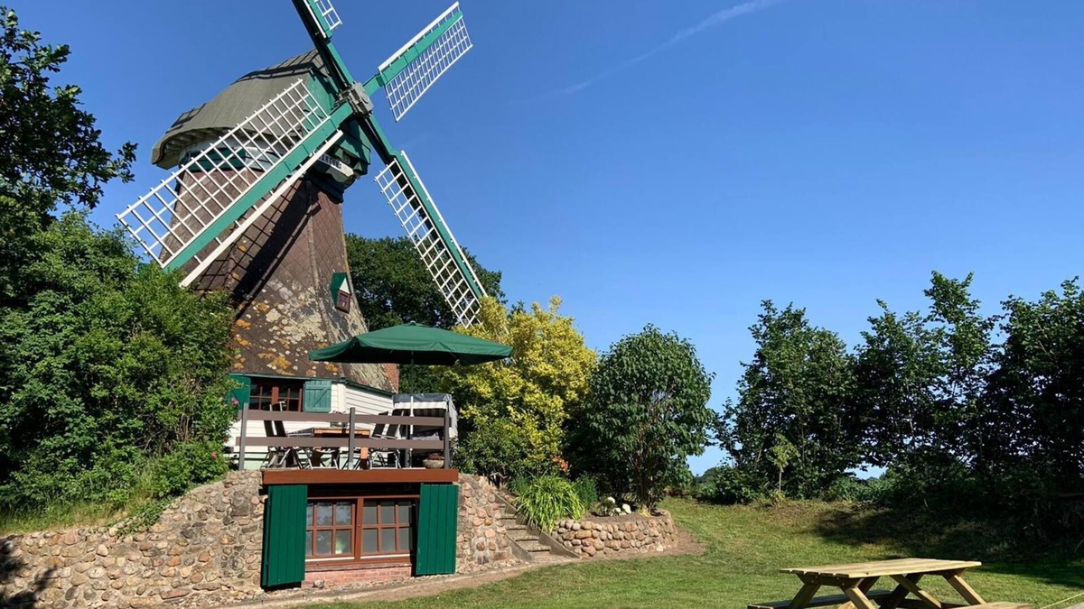 Dorpling House | Windmill " Fortuna 1853 "