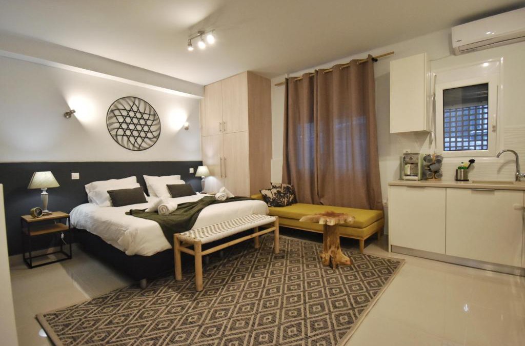 Anafiotika Apartment | Window to.Acropolis!