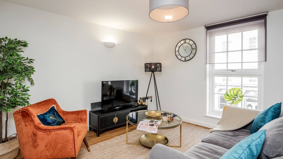 Windsor City Centre Apartment | Windsor Cosy Stay 2BR : Spring Special Discount