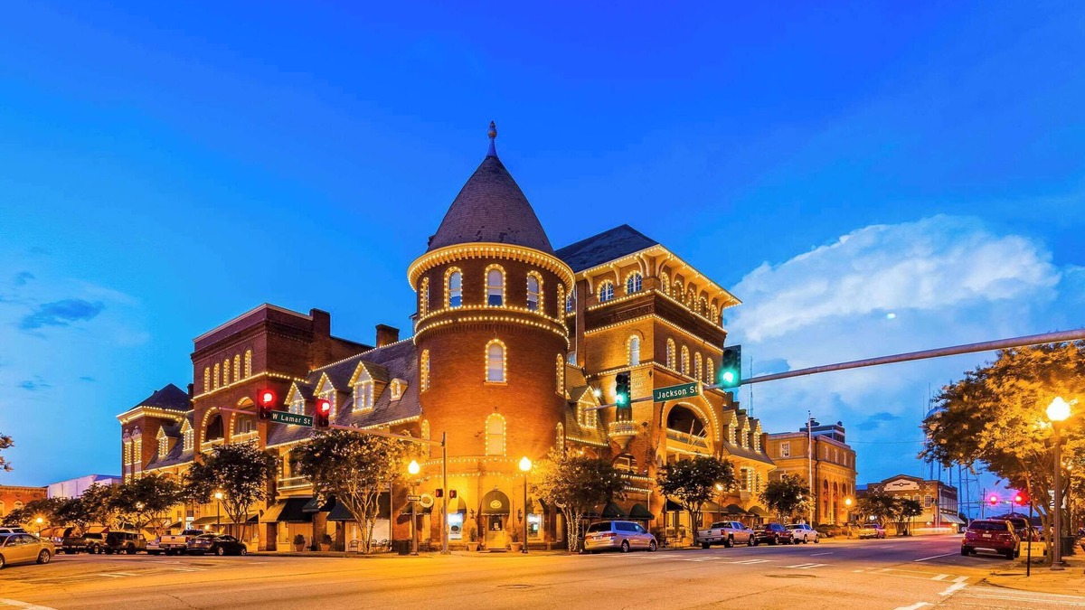 Americus Hotel | Windsor Hotel, an Ascend Collection Hotel
