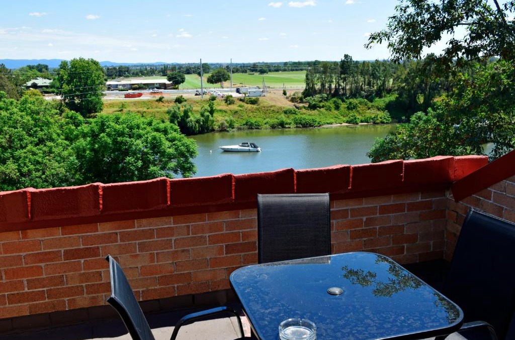 Windsor Hotel | Windsor River View Inn