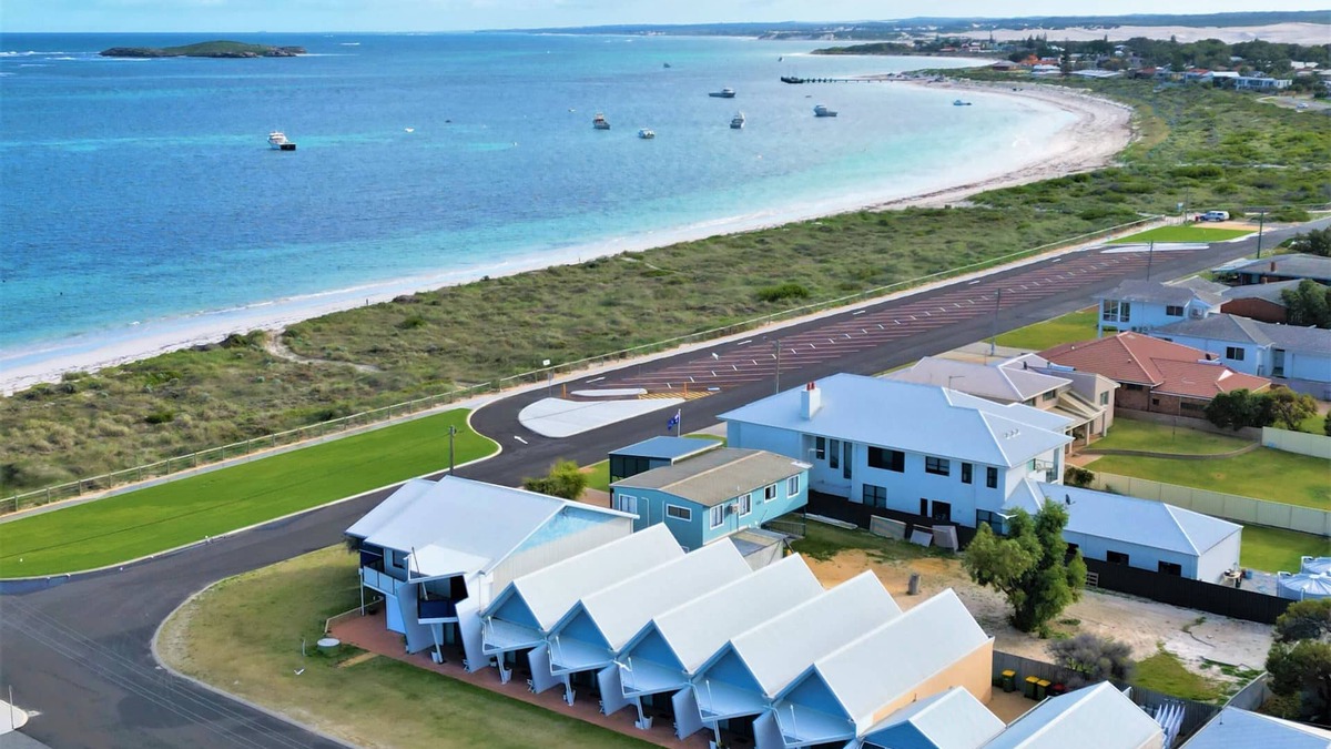Lancelin Apartment | Windsurfer Beach Chalet - 2