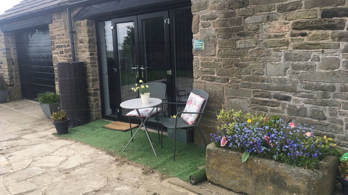 Hoylandswaine House | Windy Bank Hall - Holiday Home