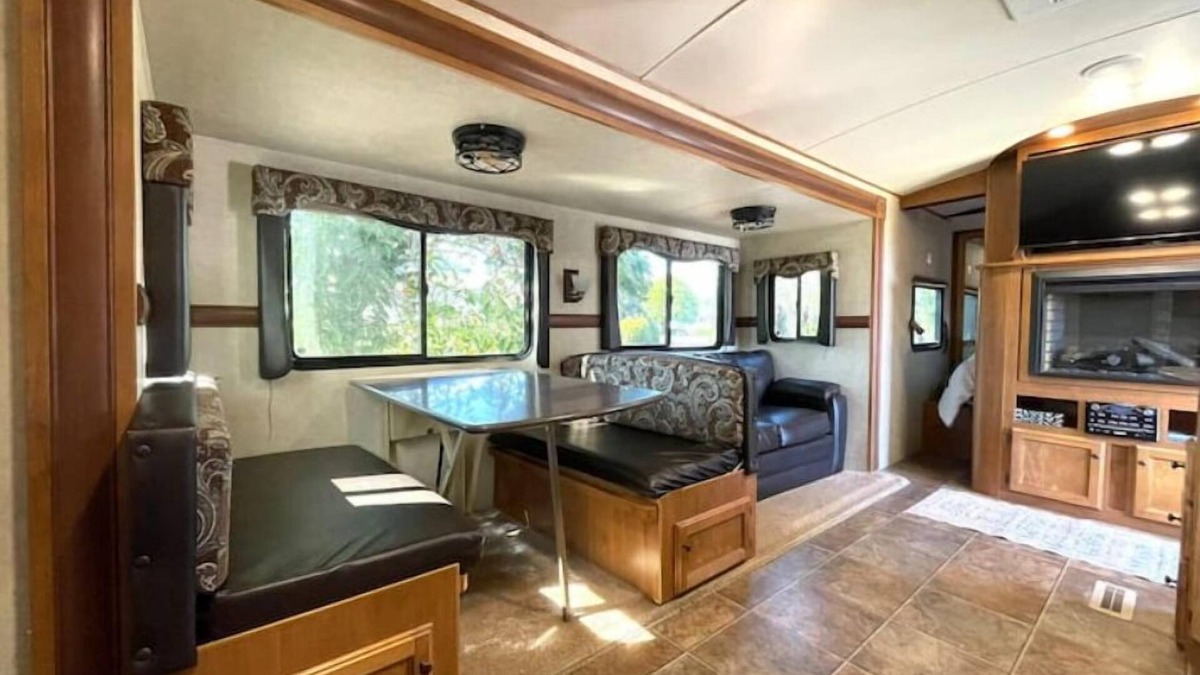 Sardis House | Windy Mountain RV Suite