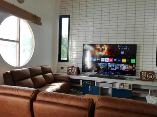 Bang Lamung Villa | Windy Pool Villa Pattaya 3 King size bedrooms