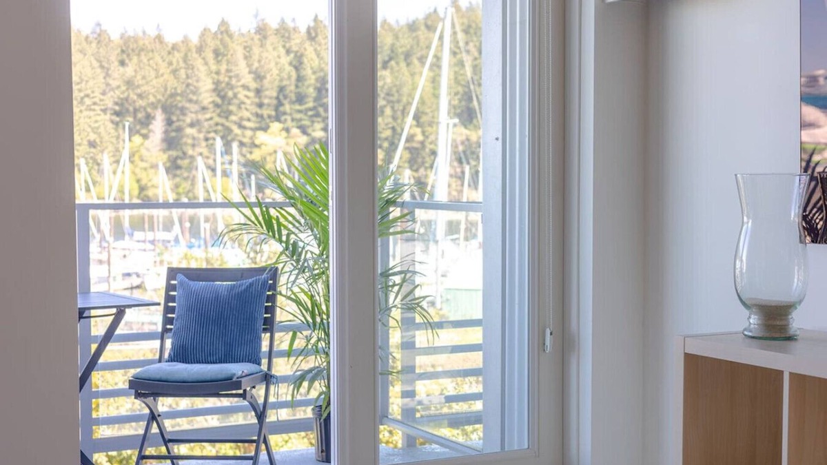 Regional District of Nanaimo Apartment | Windy Sails Marina View Condo