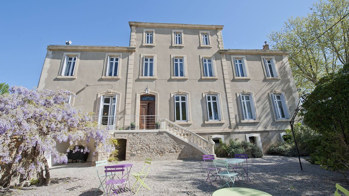 Canet House | Wine Chateaux- South Of France 9 beds Sleeps 14-18 Heated Pool Garden Beaches Nr