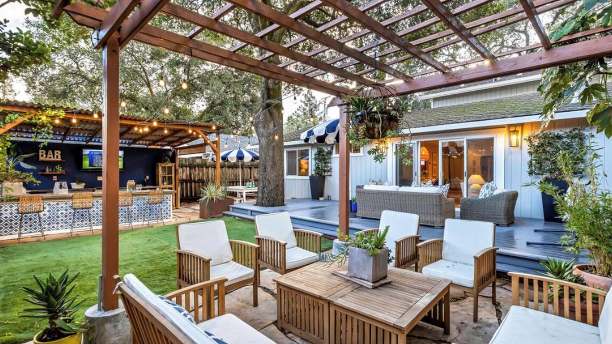 Boyes Hot Springs House | Wine country home with private, backyard oasis. Pet friendly. 40% monthly disc.