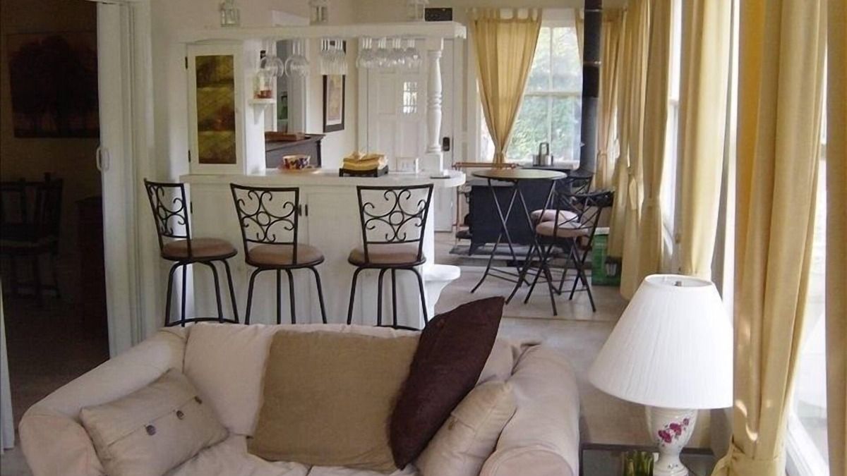 Boonville House | Wine Country Retreat/50 Wineries, Restaurants & Art Galleries
