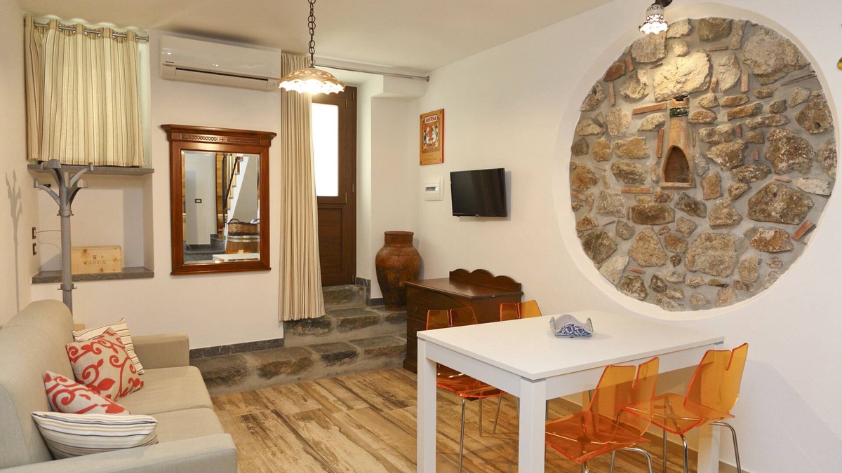 Old Town Apartment | Wine House