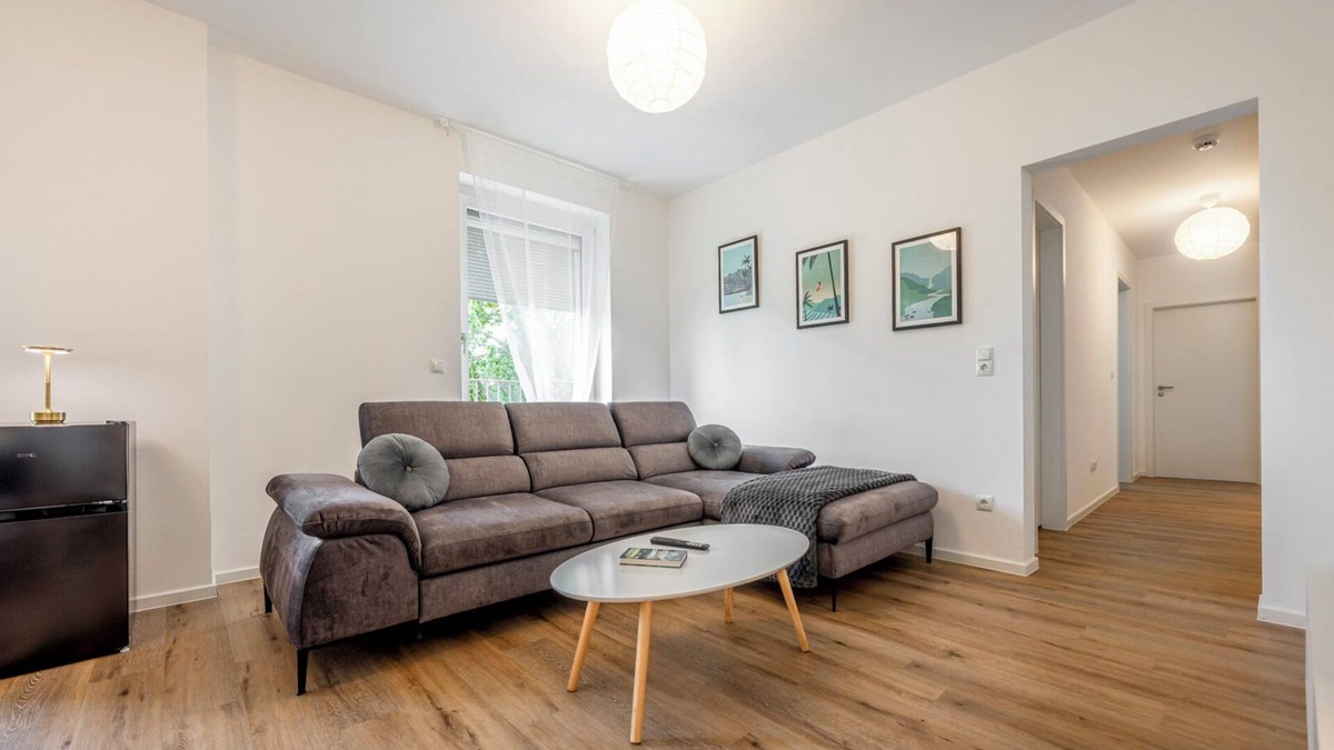 Frankenthal Apartment | Winedesign Boxspring 8 Pers Basf Nähe Ludwigshafen und Mannheim