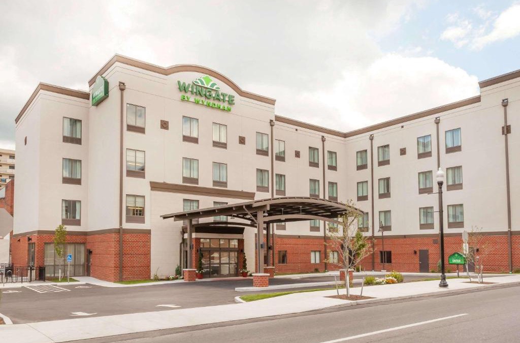 Altoona Hotel | Wingate by Wyndham Altoona Downtown/Medical Center