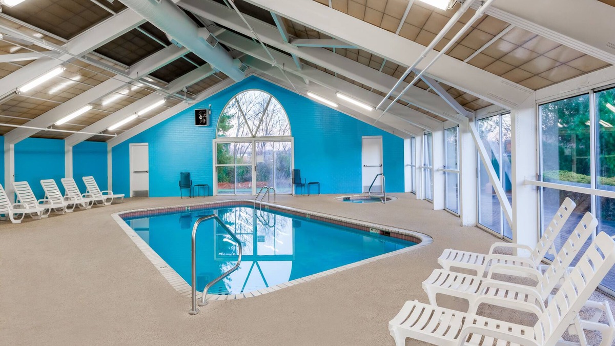 Canton Hotel | Wingate by Wyndham Canton/Hall of Fame