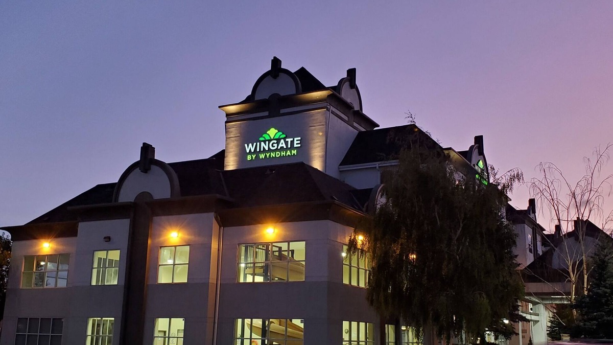 Downtown Hotel | Wingate by Wyndham Lethbridge