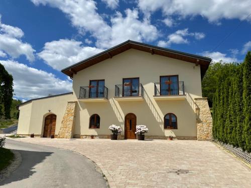 Samborzec House | Winnica Nad Jarem