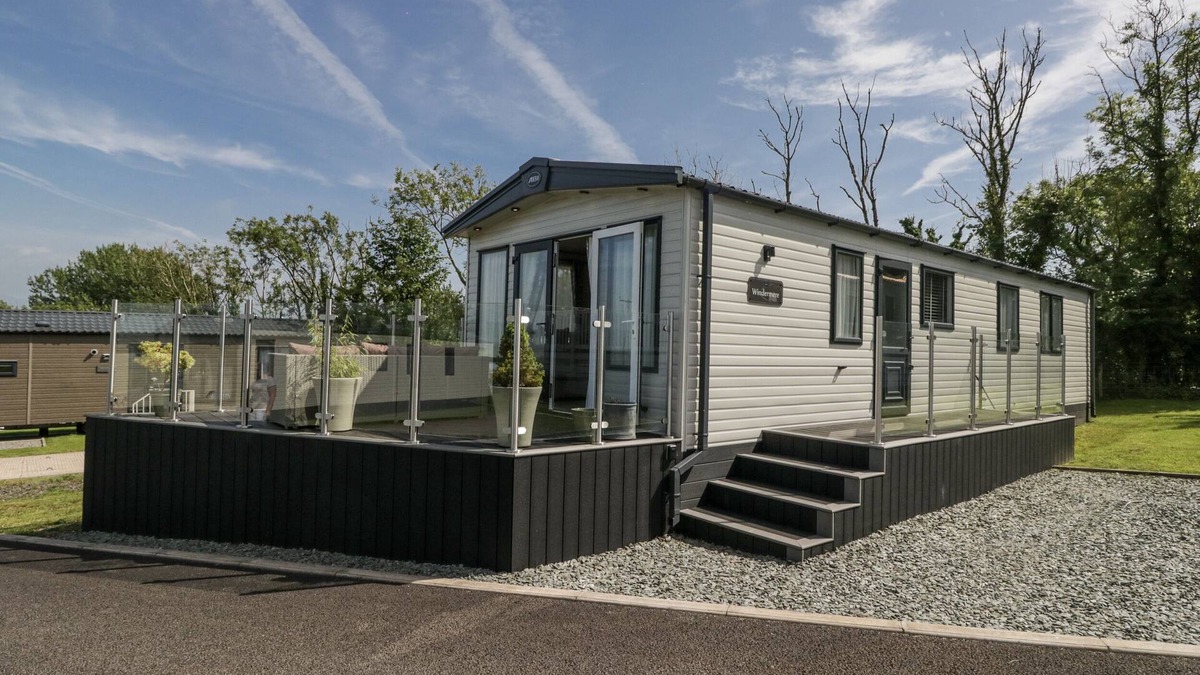 Workington Cottage | WINSCALES REST, family friendly, with a garden in Winscales
