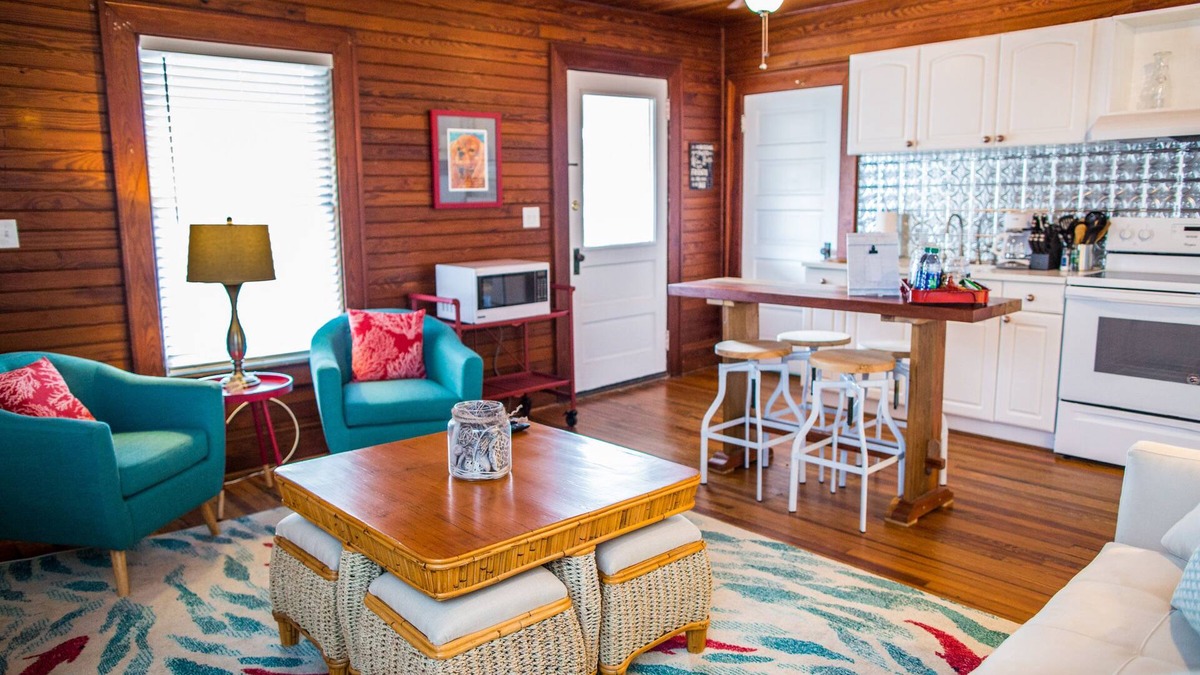 St. Augustine Beach Apartment | Winston at Ruby Dog on B Street