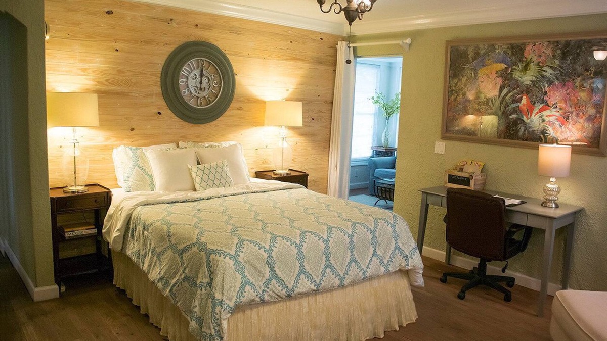 Winter Park House | Winter Park charm. Close to Park Ave
