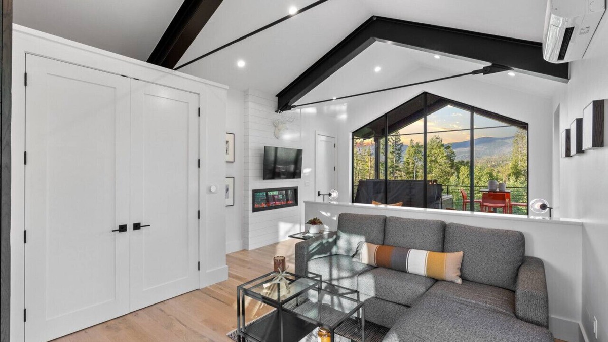 Winter Park Apartment | Winter Park Luxury Studio w/Private Hot Tub+Majestic Views