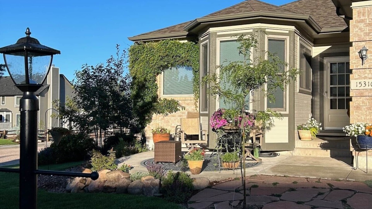 Gleneagle House | Winter Special 4 mo stay Jan-Apr 3750/mo includes utilities 3 bed/3 baths & more