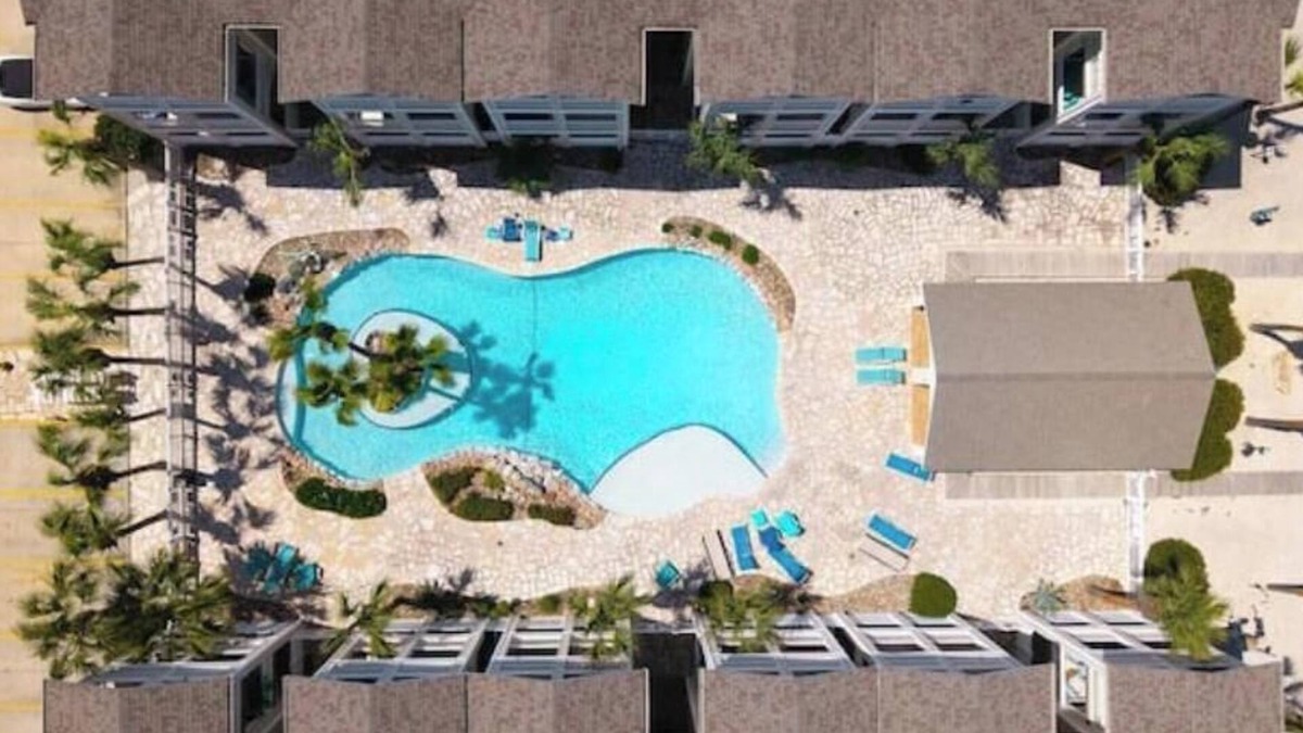 Corpus Christi House | Winter Texan/Snowbirds Welcome! The Breezeways Padre Island Texas Townhome.