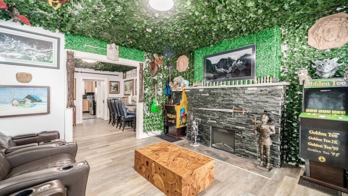 Weinland Park House | Winterfell Barcade - OSU Home in Weinland Park/Short North