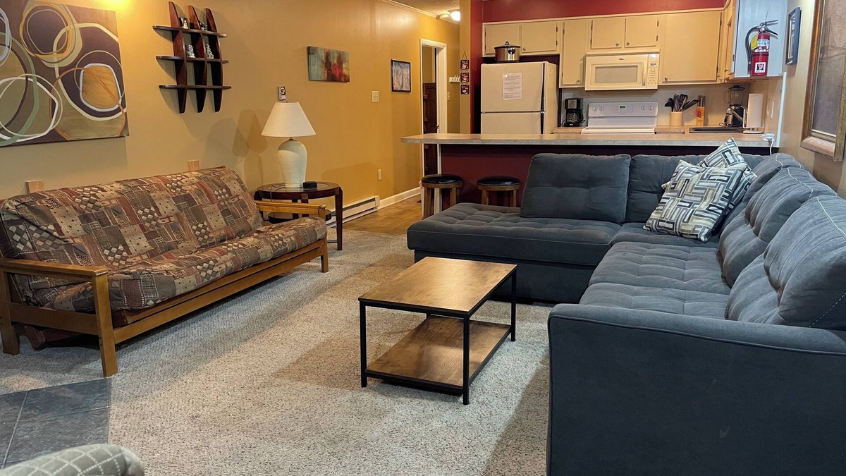 Ghent Apartment | Winterplace Condo D305