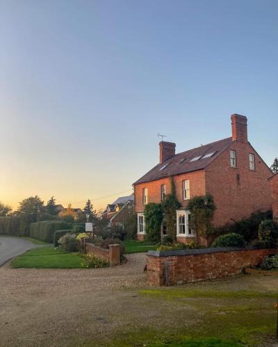 Long Marston Bed & Breakfast | Winton House