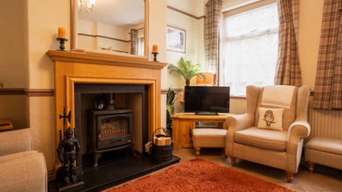 Port Sunlight House | Wirral Retreat | Cosy Cottage Near Port Sunlight