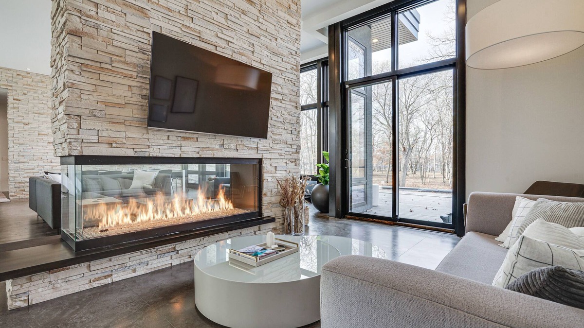 North Hudson House | Wisconsin Home w/ Infinity Pool, Hot Tub & Deck!
