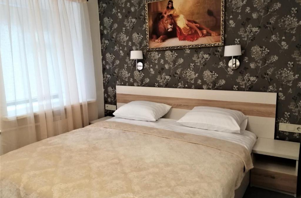 Yaroslavl Historic City Centre Hotel | Wise Owl Hotel