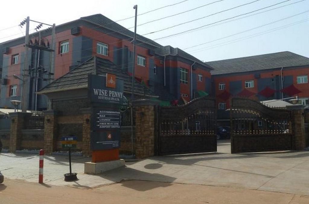 Asaba Cabin | Wise Penny Suites and Spa