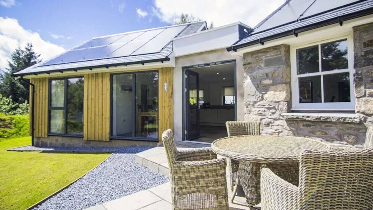 Loch Tay House | Wishing Well Cottage at Loch Tay & Hot Tub