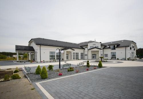 Szkwa Hotel | Wisteria Hotel