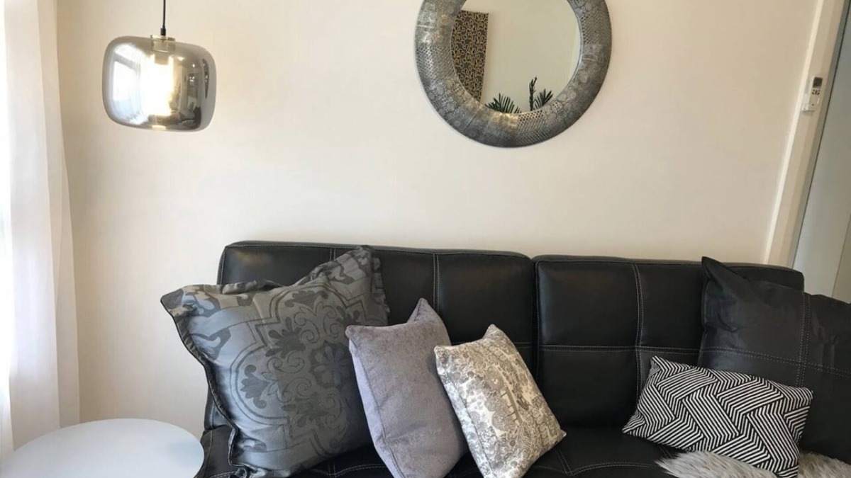 Plympton Apartment | Wisteria Place