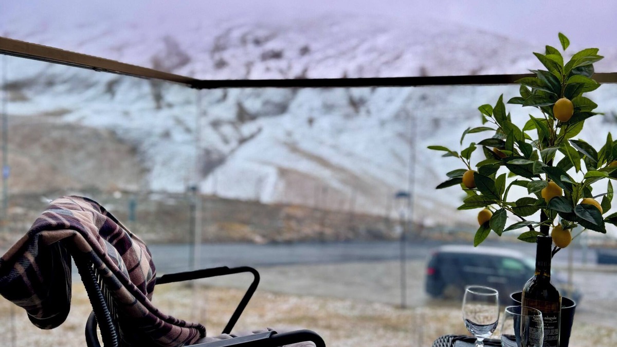Kazbegi Hotel | With a wonderful mountain view. New Gudauri, 50 meters from the ski slope.