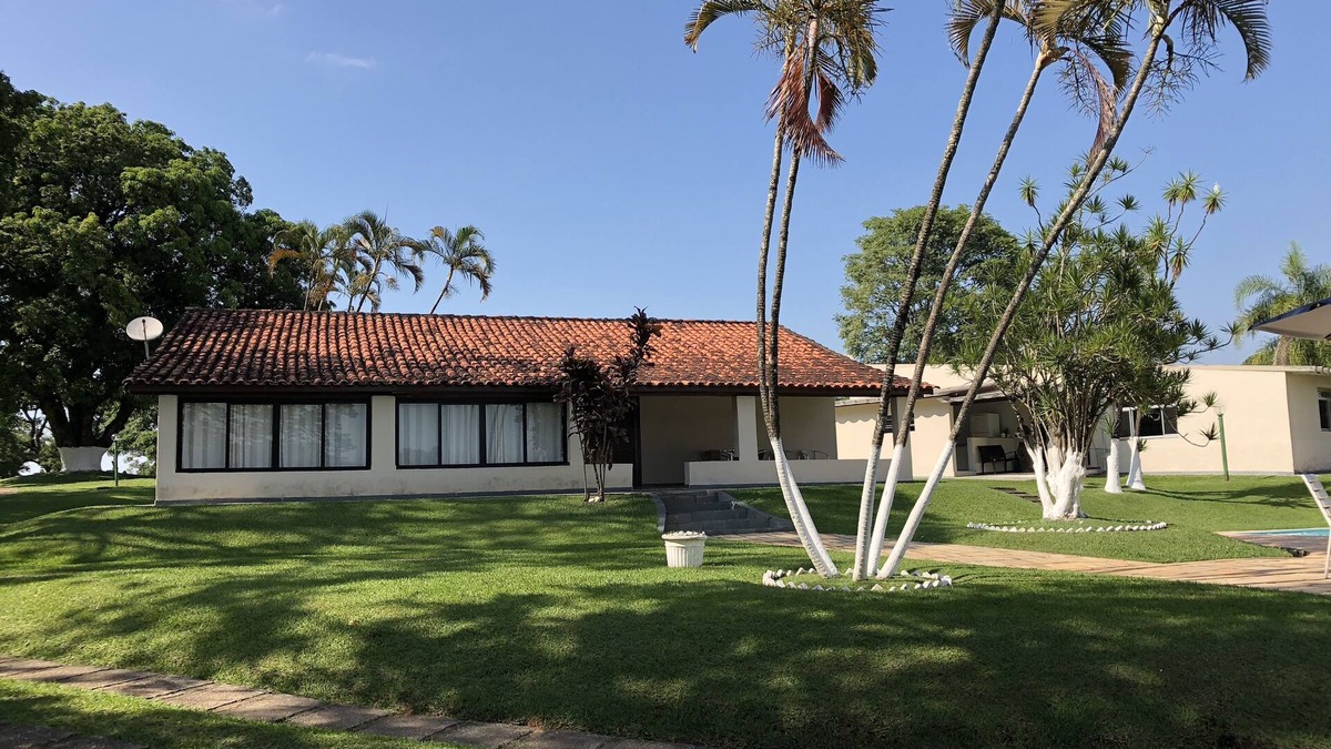 Aracoiaba da Serra House | With Cook and Full Board Option! 2 Blocks, Pool, Barbecue.