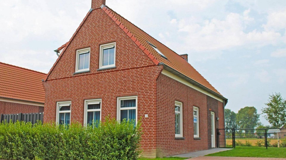 Breskens House | With its 4 bedrooms, this property can accommodate 8 people.