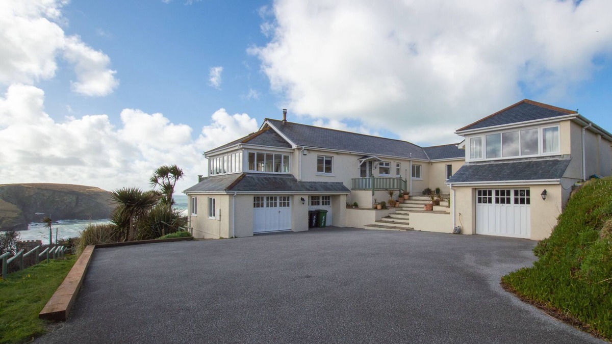 Portreath House | With uninterrupted sea views, this property enjoys a superb hillside position.