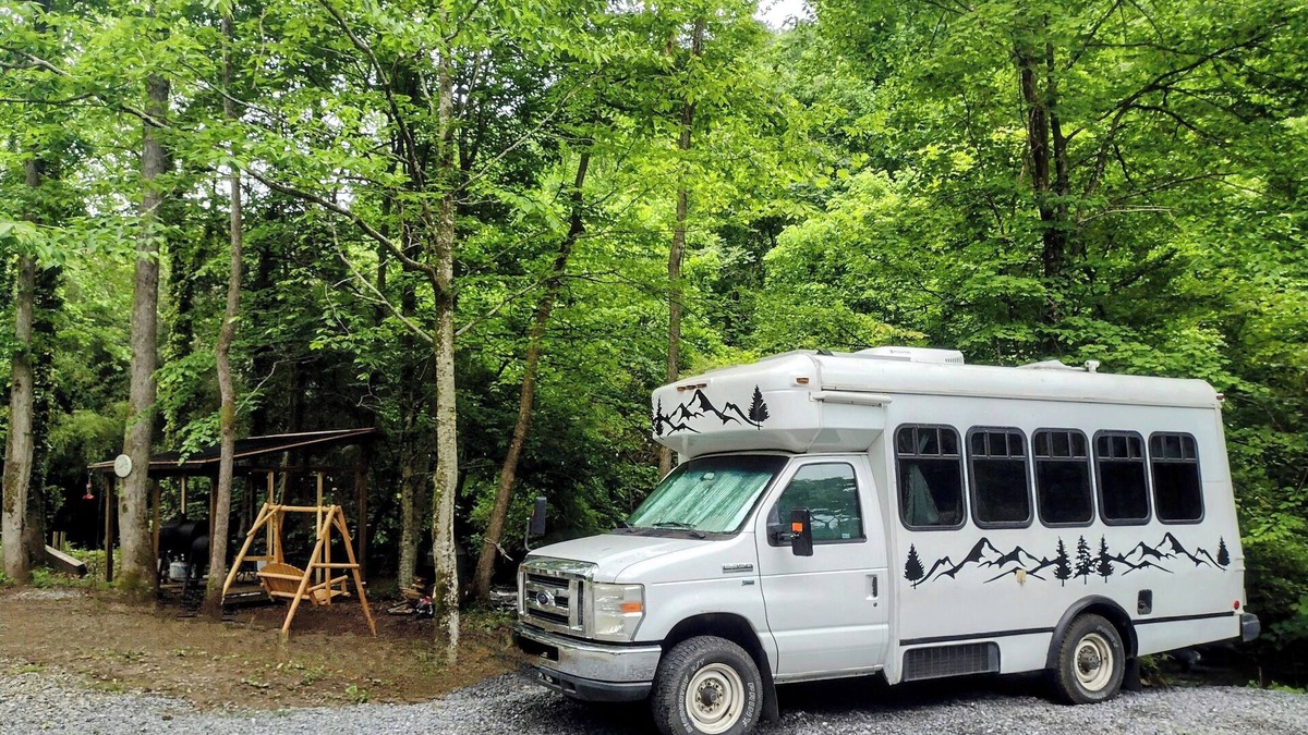 Del Rio House | Witt's End.Cozy RV with AC and WiFi in Charming Del Rio