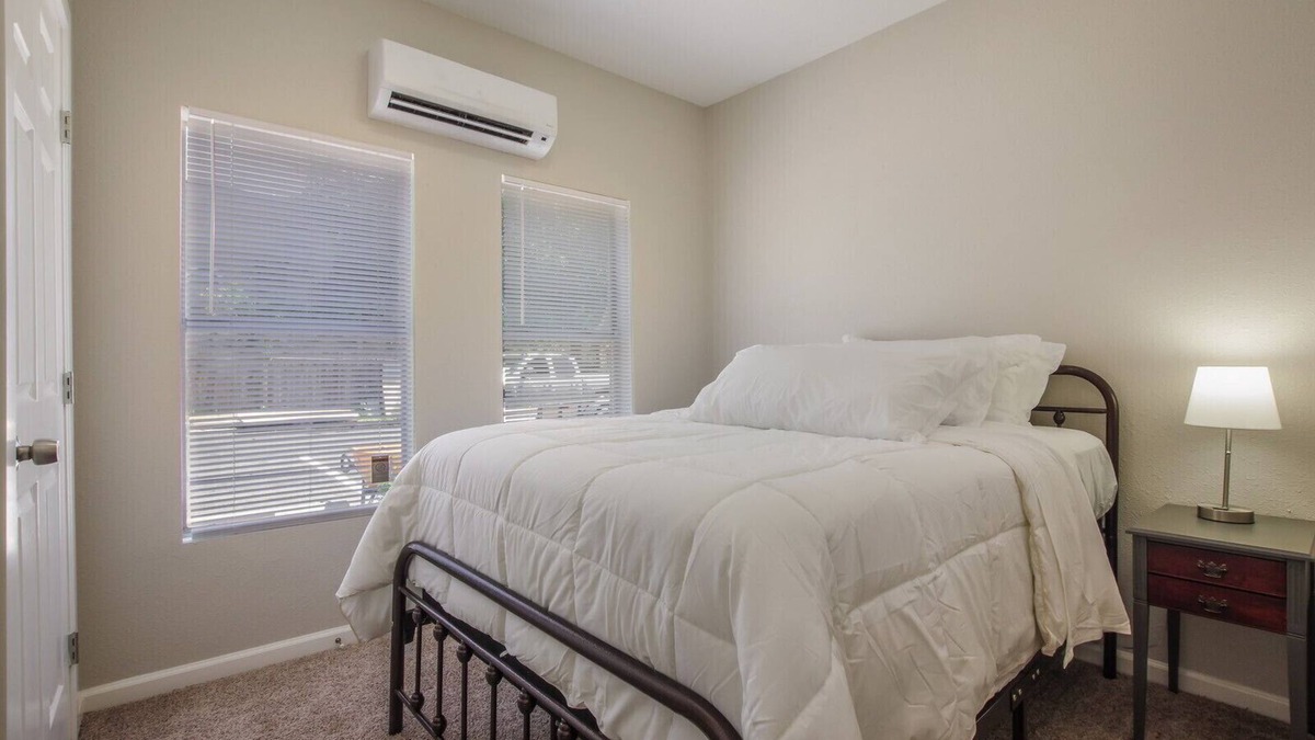 Beacon Hill Condo | WL1 Mins to Downtown! SA Top Attractions 2BR 1B