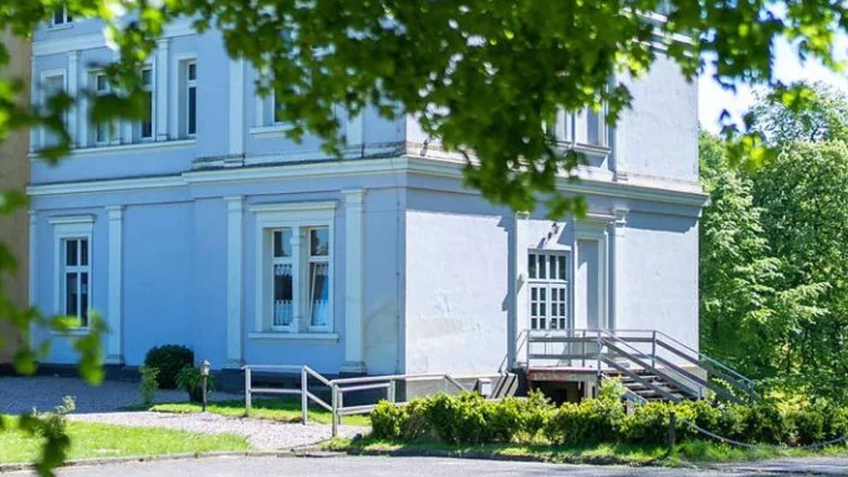 Semlow Apartment | Wohnstudio für 7 Personen im Schloss Semlow - Schloss Semlow mit Englischem Landschaftspark