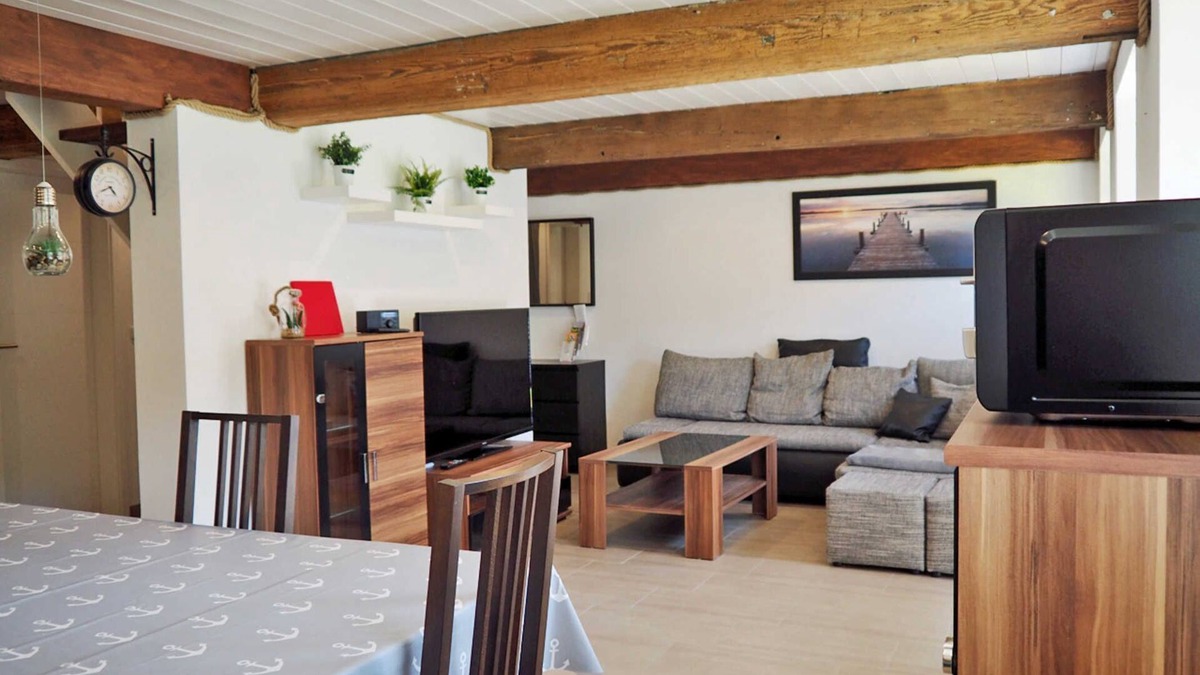 Silberstedt Apartment | Wohnung 2 - Horn, Peter