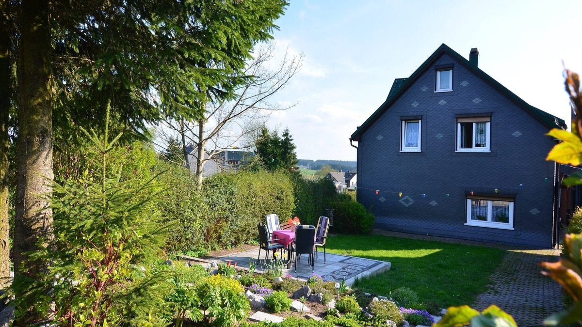 Neustadt am Rennsteig Apartment | Wohnung in Neustadt nahe Skilift & Loipen