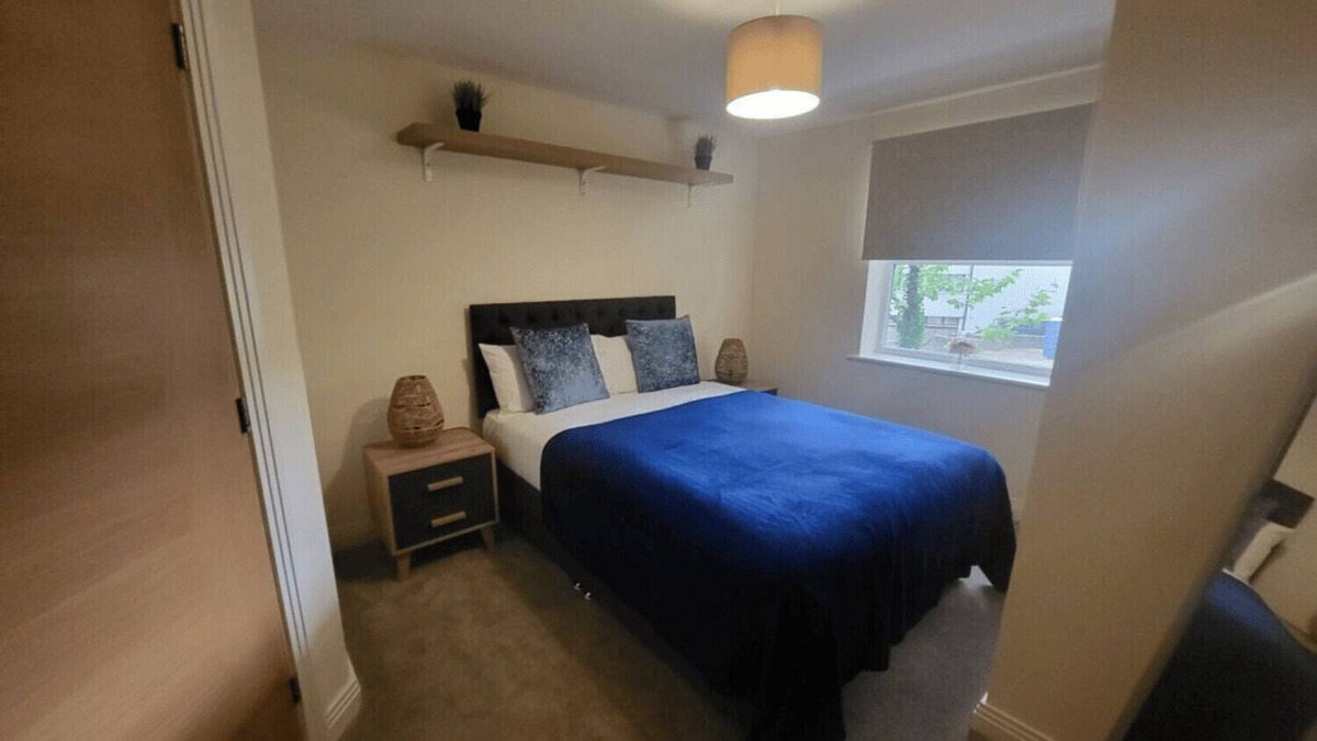 Wokingham Apartment | Wokingham Stylish Two Bedroom Apartment