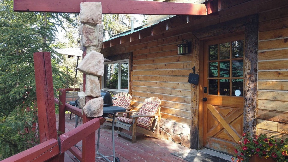 Ridgeway Cabin | Wolf Cabin; Nestled in nature/Near the Kenai River