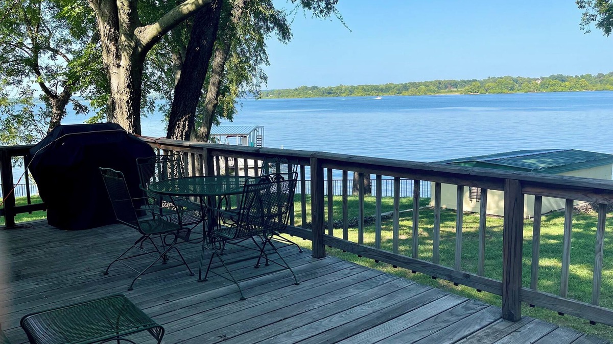 Grove House | Wolf Creek Retreat, Grand Lake, 2 miles to the center of Grove OK and a fab view